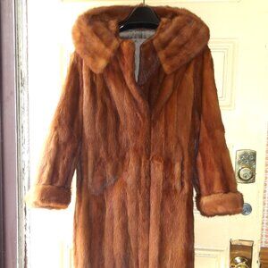 *** MINK FUR COAT *** Wide 7 in Notched Flip Up Collar